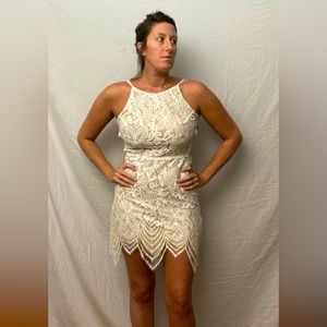 Signature lace cutout dress sz Large white/cream, short